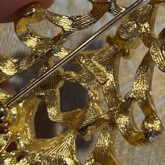 HOLIDAY🎄🎄MONET Brushed Gold Christmas Tree Rhinestone BROOCH - Picture 8 of 8